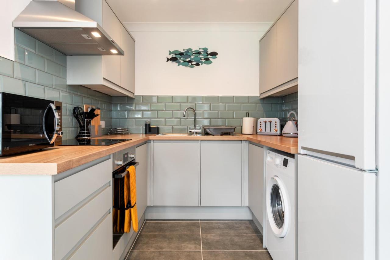 25 Coedrath Park - Sea Views From Balcony, Short Walk To Beach, Parking Saundersfoot Exterior photo